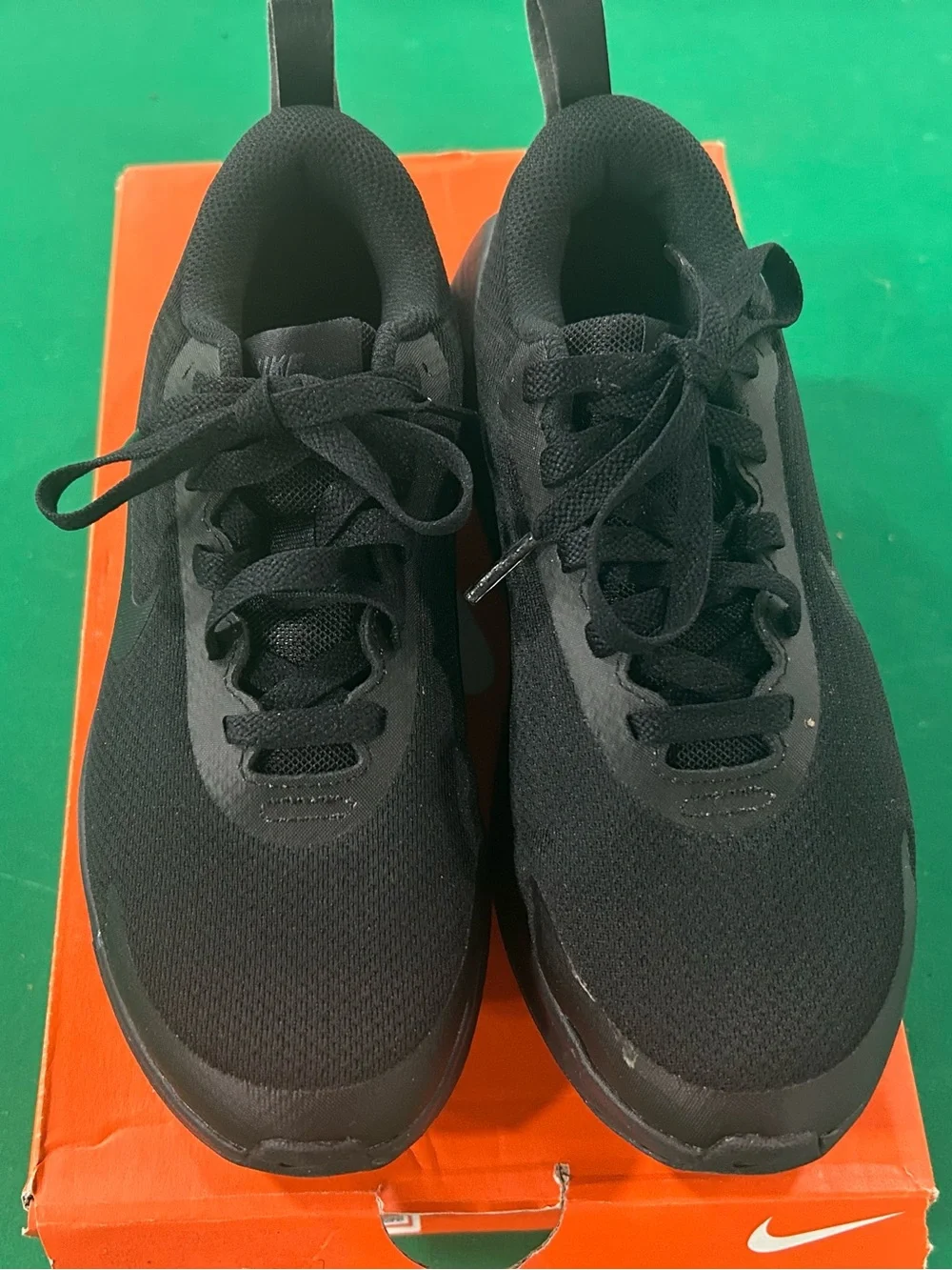 Nike Men’s All-Black Lightweight Athletic Running Shoes